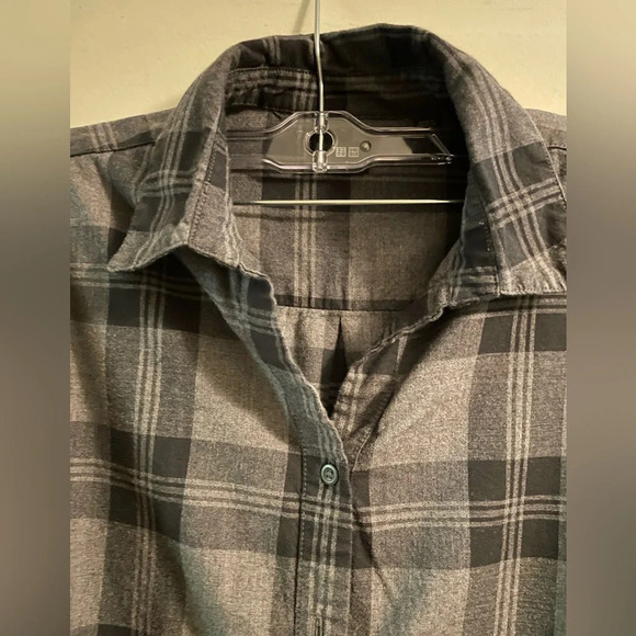Uniqlo Gray Black Plaid Button Down Long Sleeve Shirt Size Small - Picture 3 of 10